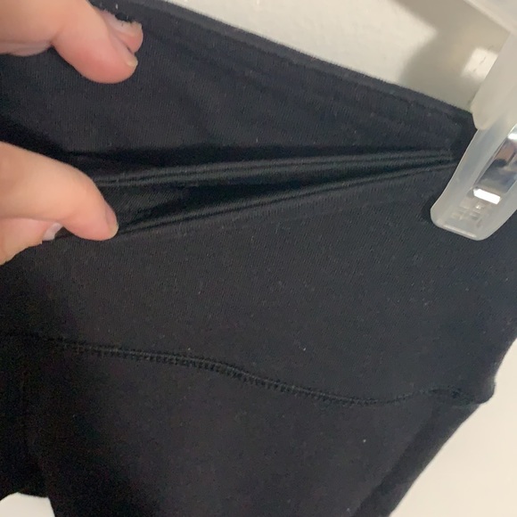 Lululemon Regular Waisted black Leggings - Picture 4 of 4